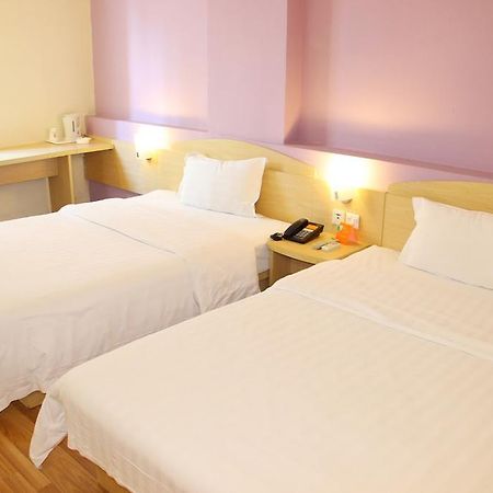 7Days Inn Nanchang North Railway Station Square Bagian luar foto