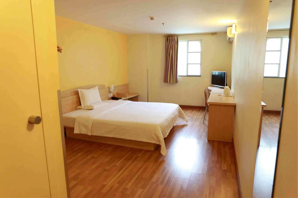 7Days Inn Nanchang North Railway Station Square Ruang foto