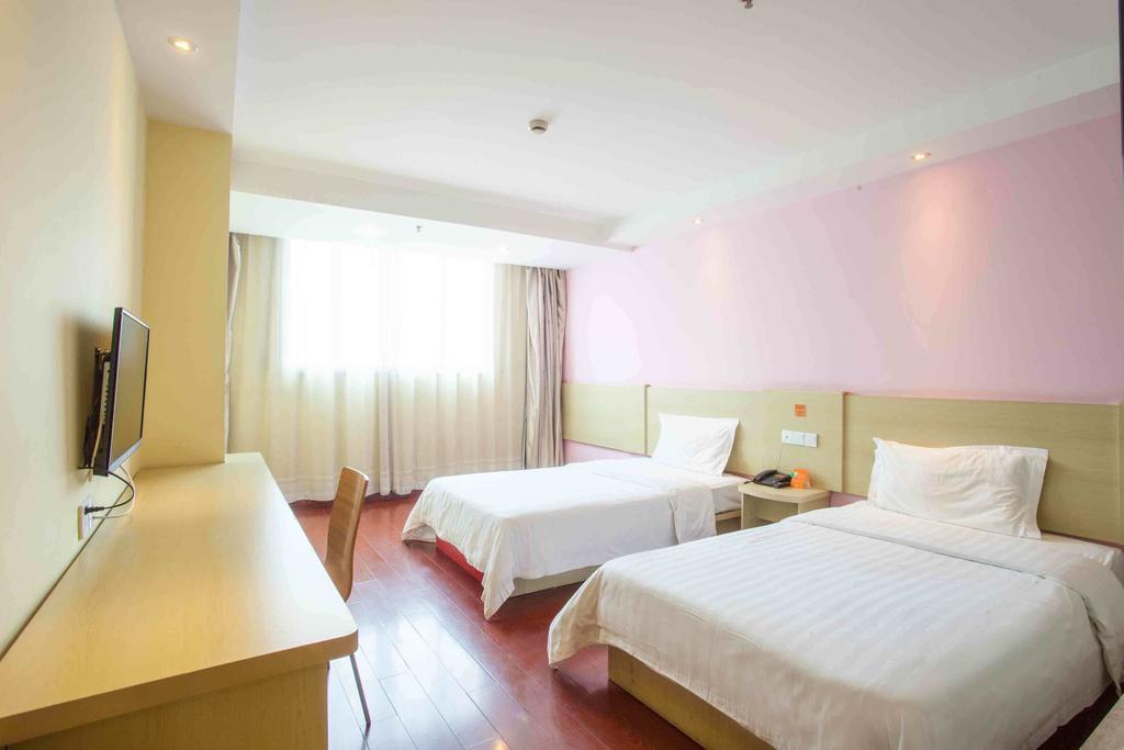 7Days Inn Nanchang North Railway Station Square Ruang foto